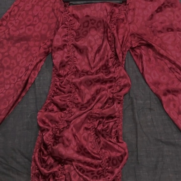 Elegant Dress for Cocktail Night- Only Worn Once - Picture 4 of 5